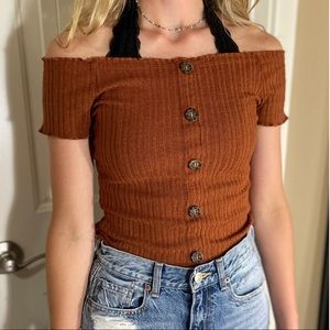 Cute off the shoulder tee!